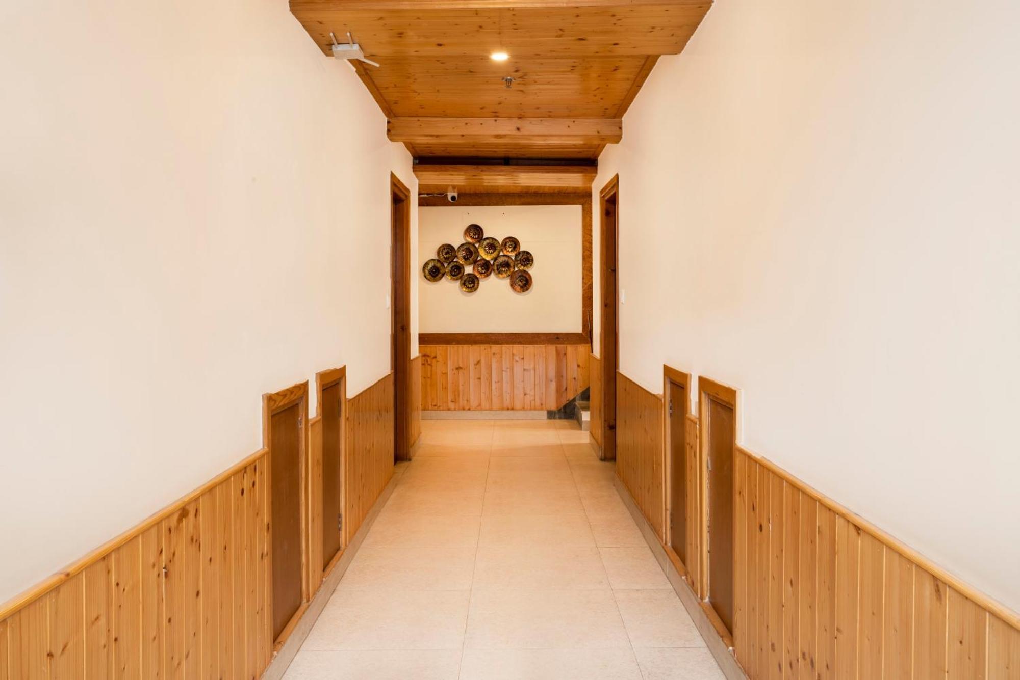 Hotel Treebo Premium Sattva With Mountain View Manāli Exterior foto
